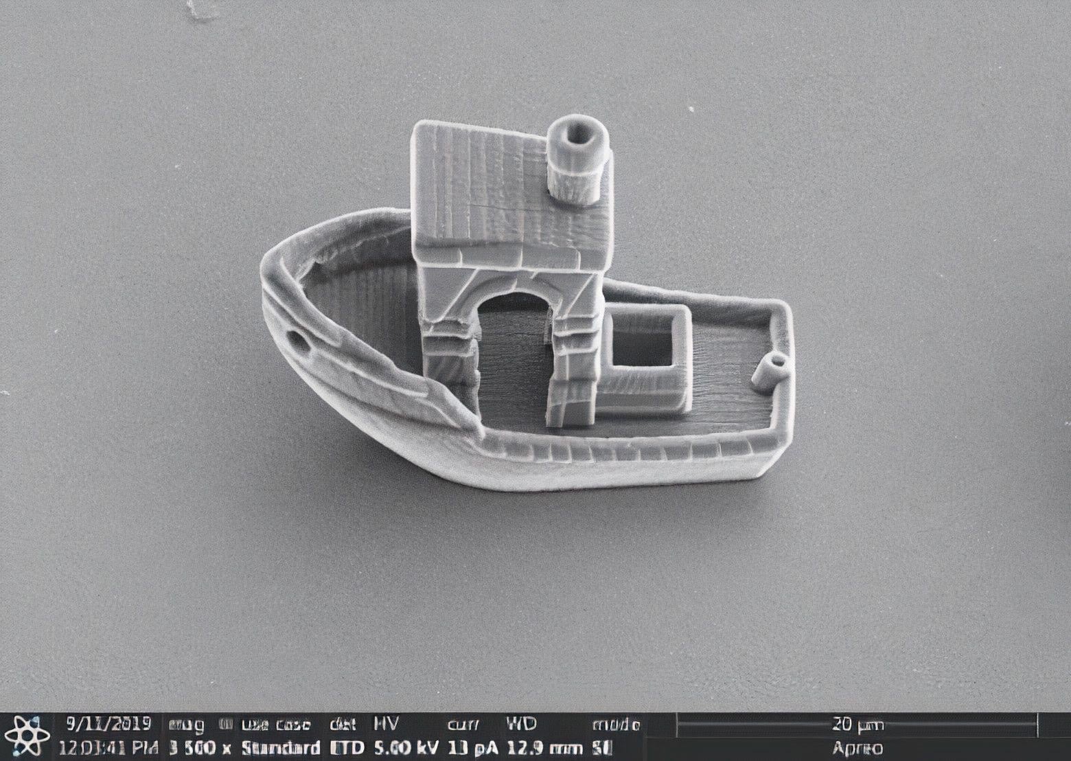 Le plus petit navire du monde: la longueur de la microbat imprimée en 3D est 1/3 de l'épaisseur d'un cheveux