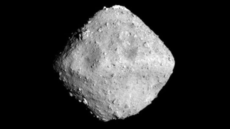 Le passé rocheux de Ryugu: différents types de rochers sur Ryugu fournissent des indices à l'histoire turbulente de l'astéroïde
