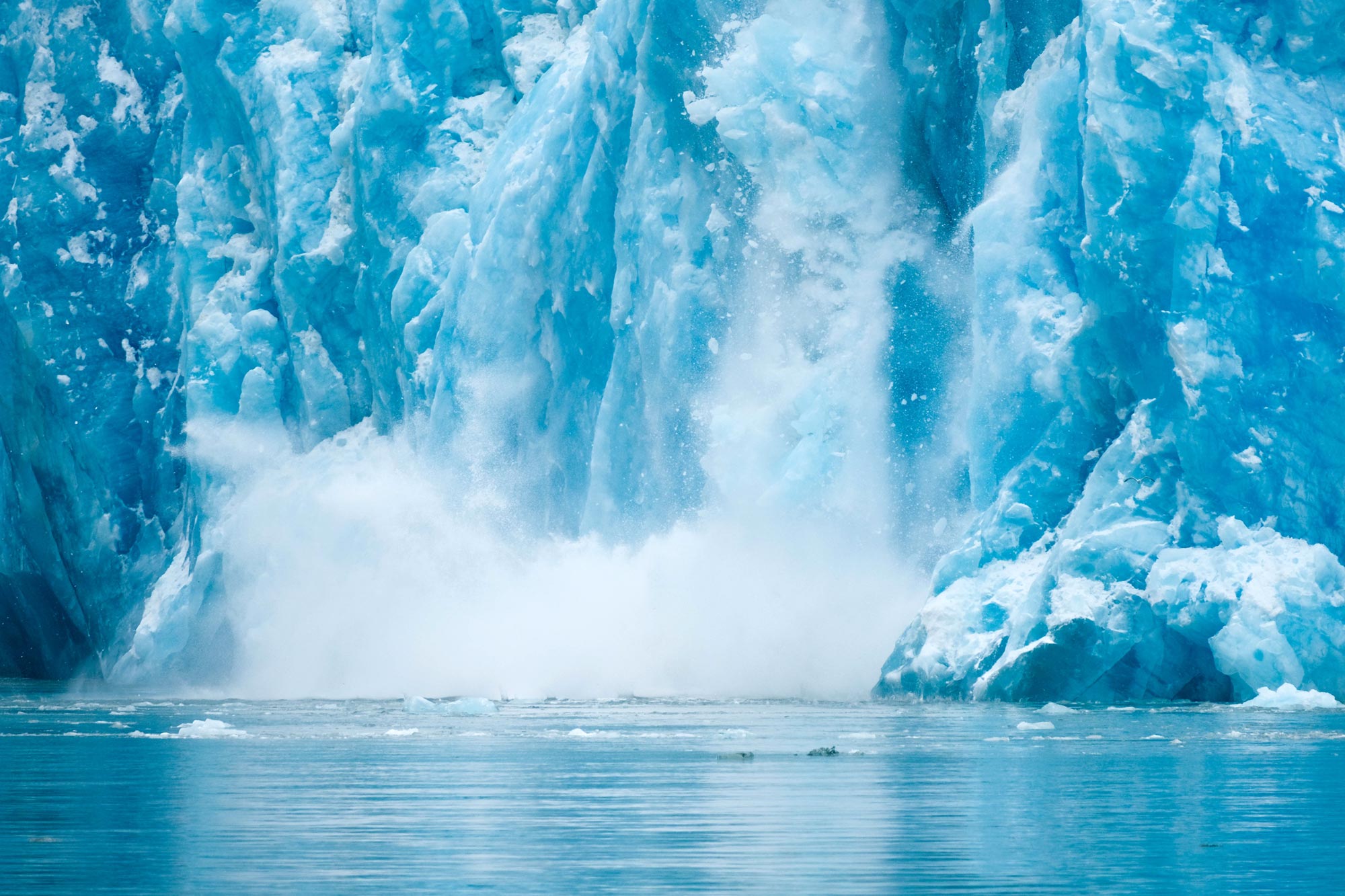 Les scientifiques découvrent que les glaciers de l'Alaska fondent des semaines plus longtemps que prévu
