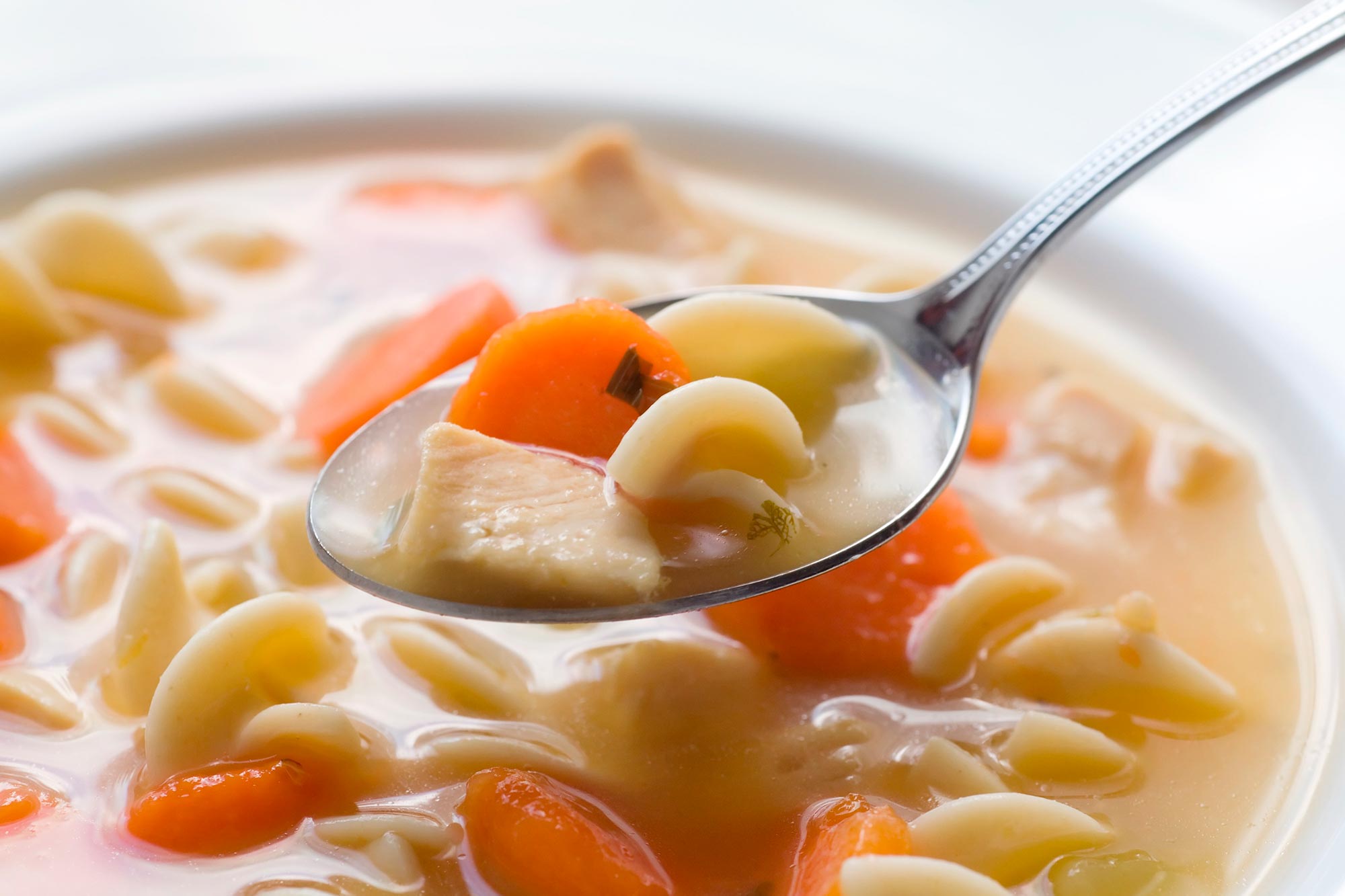 Le pouvoir de guérison de la soupe au poulet: dévoiler la science derrière l'ultime nourriture réconfortante