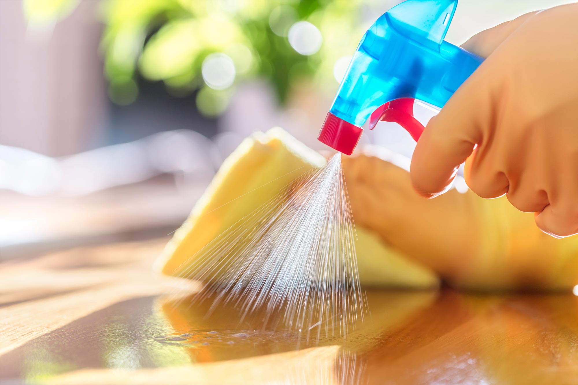 AVERTISSEMENT: les désinfectants de surface de Bleach-Alternative Covid-19 peuvent polluer l'air intérieur