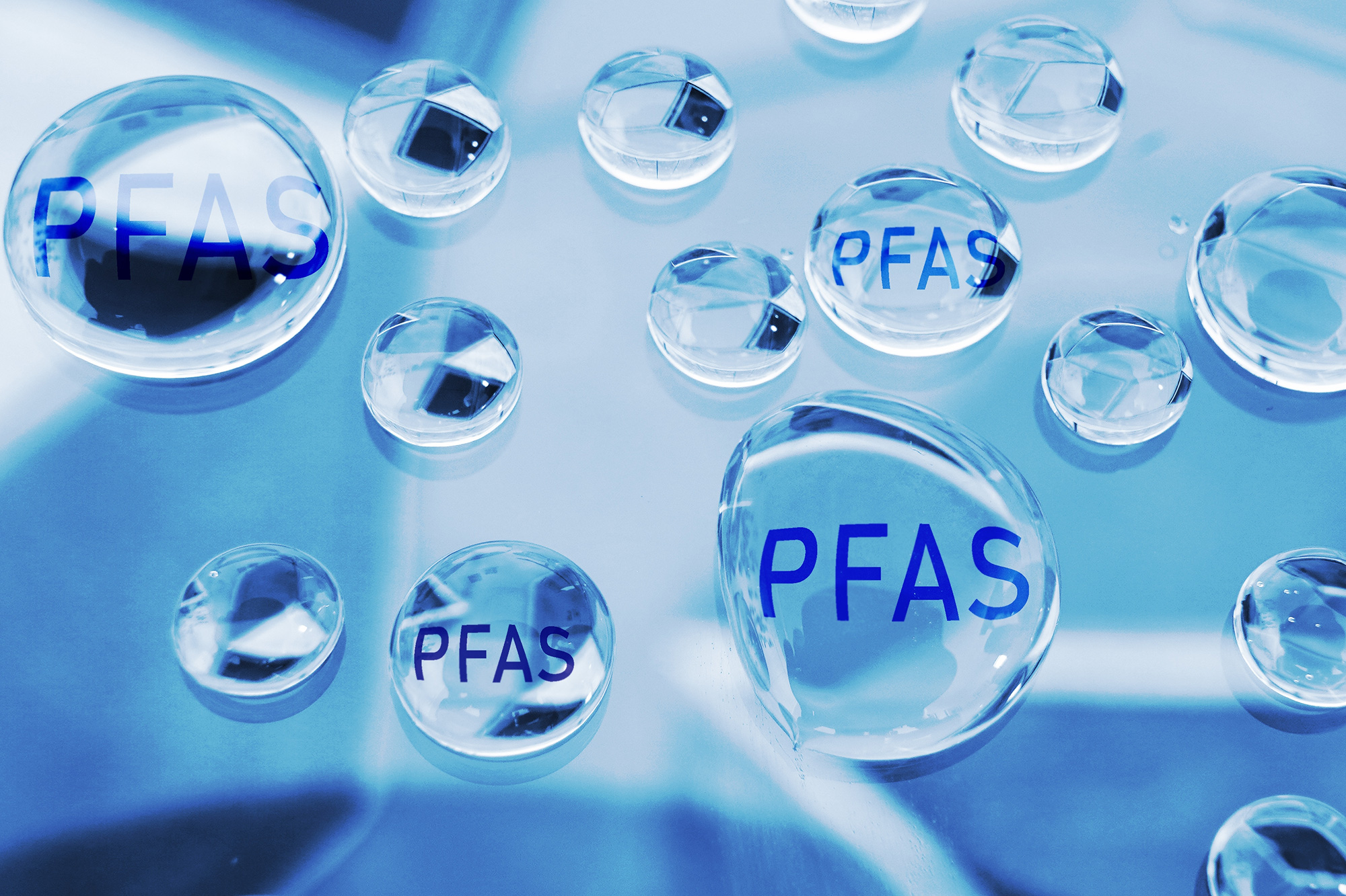 Le nouveau filtre à eau élimine jusqu'à 98 % des « produits chimiques éternels » difficiles à attraper.