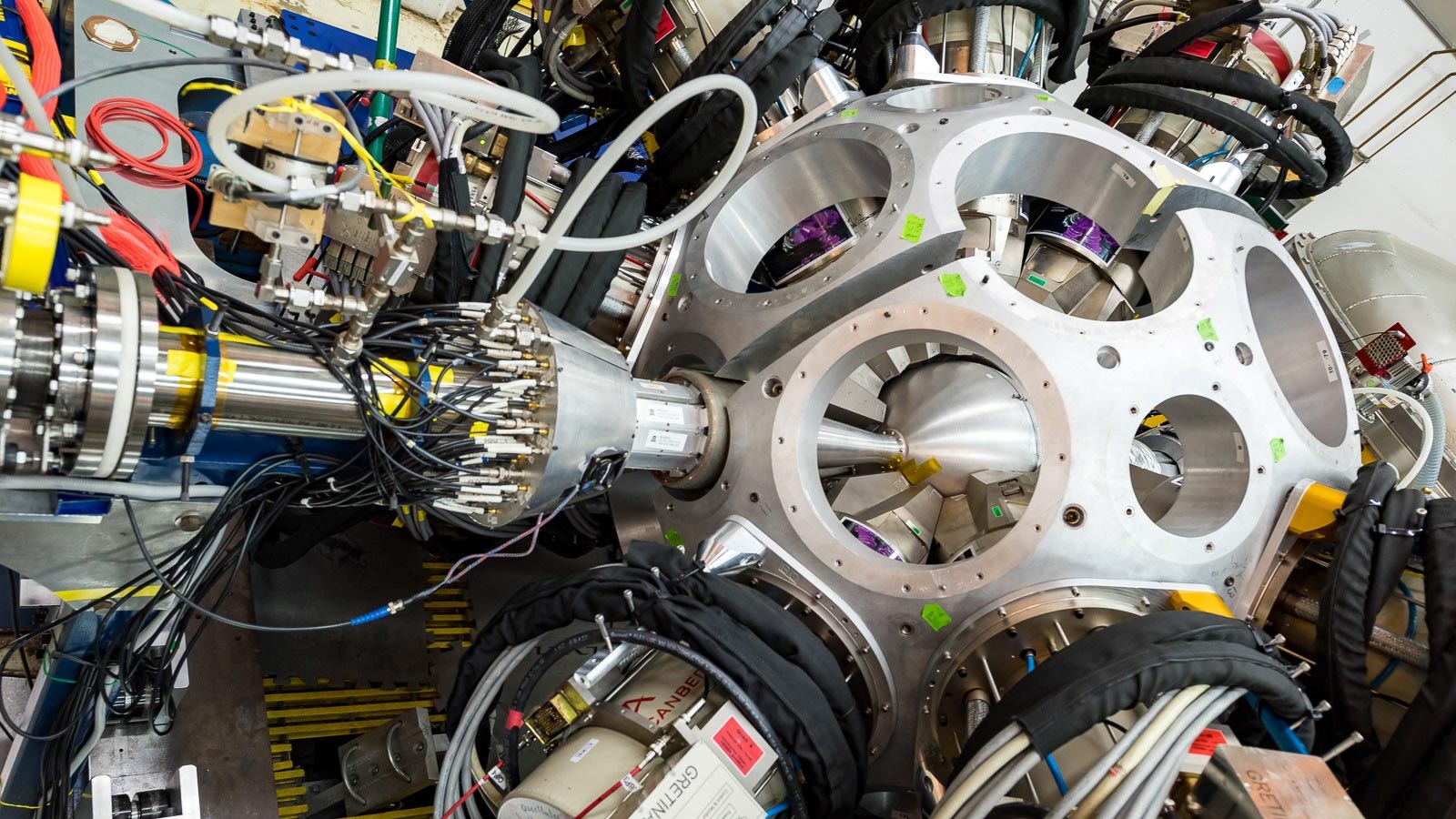 Astrophysique nucléaire explosive: nouvelle méthode développée pour déterminer l'origine de la poussière de pointe dans les météorites