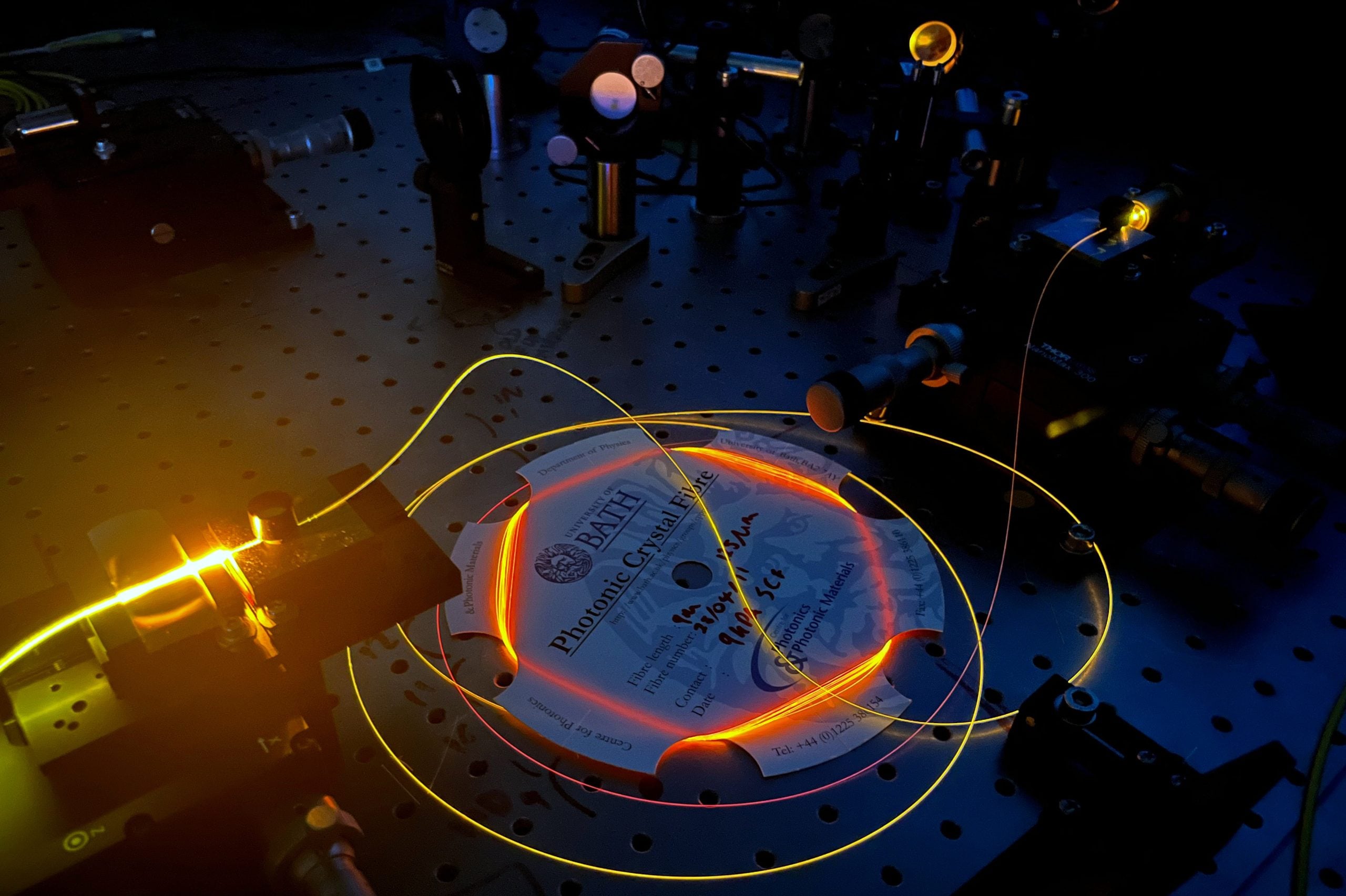 Les physiciens développent des fibres optiques de nouvelle génération pour un futur transfert de données quantiques