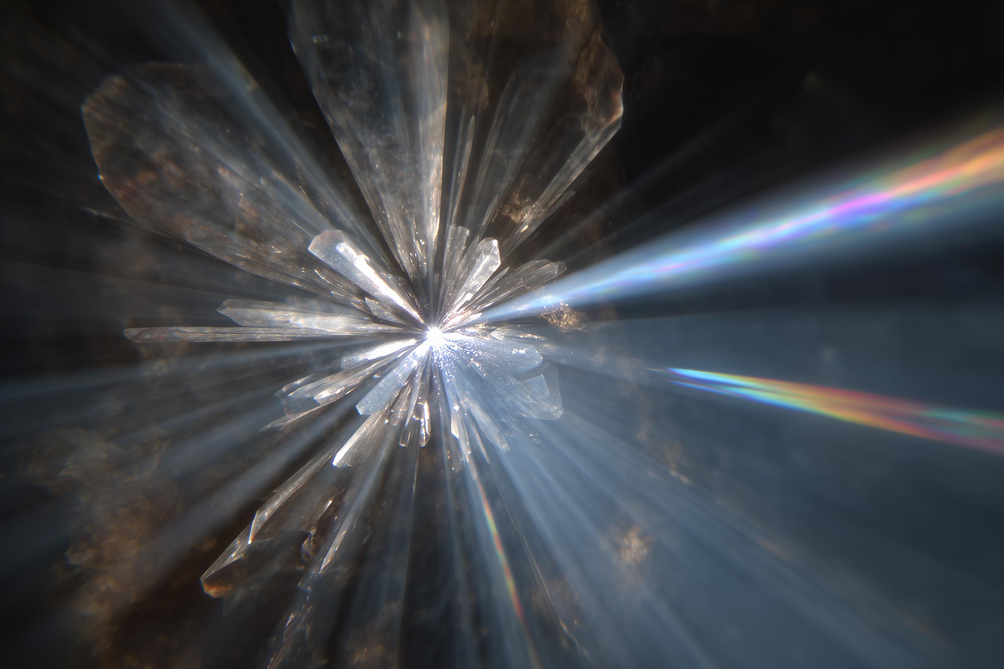 Un éclair de lumière peut créer et effacer des cristaux instantanément